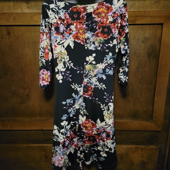 Very nice floral print dress - Picture 2 of 3